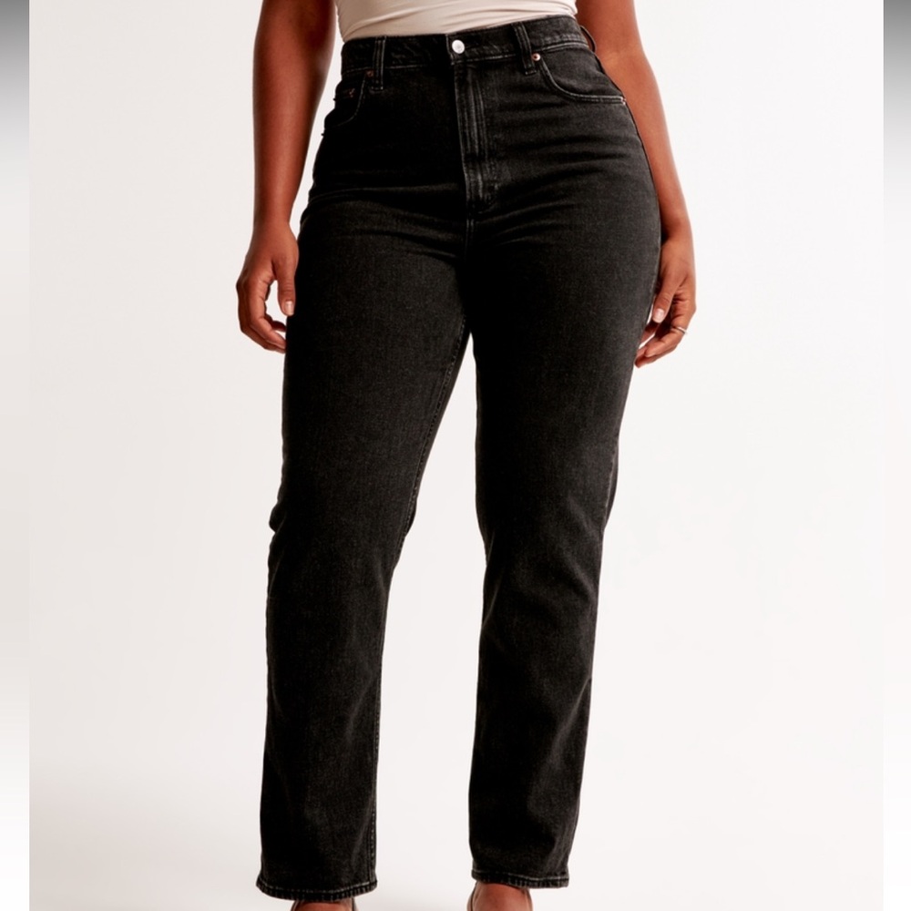 Abercrombie Curve Love Ankle Straight Ultra High Rise - Distressed Black